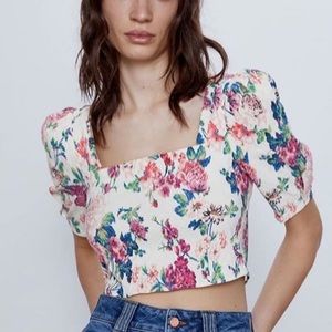 Zara floral top with puffy sleeves XS